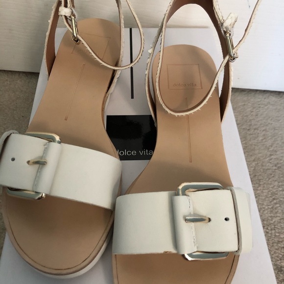 Dolce Vita sandals - Picture 2 of 6